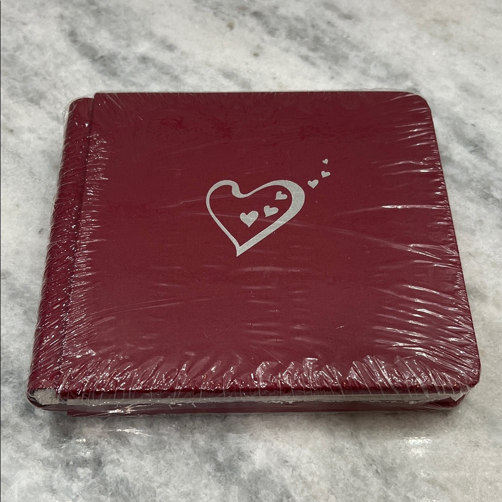 Creative Memories Red Heart Album 7x7